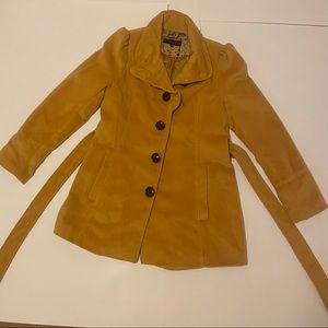 Steve Madden. Goldenrod Coat Large